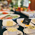 호텔 Diplomat & 4*