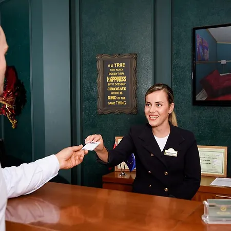 Diplomat & Hotel 4*